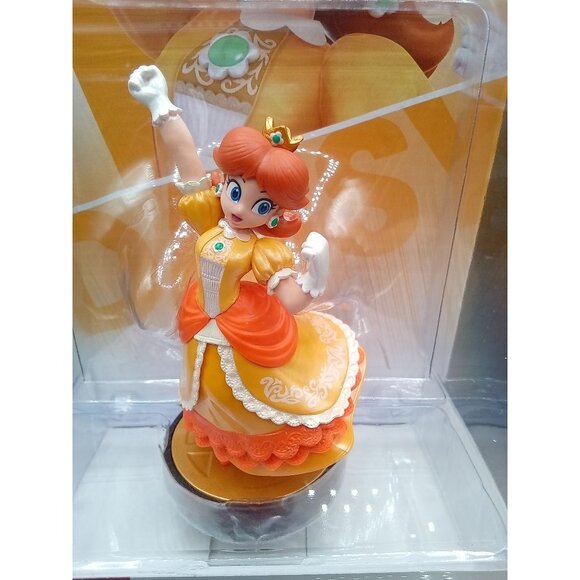 Nintendo Amiibo Super Smash Bros. Daisy Figure Collectible - Picture 2 of 8